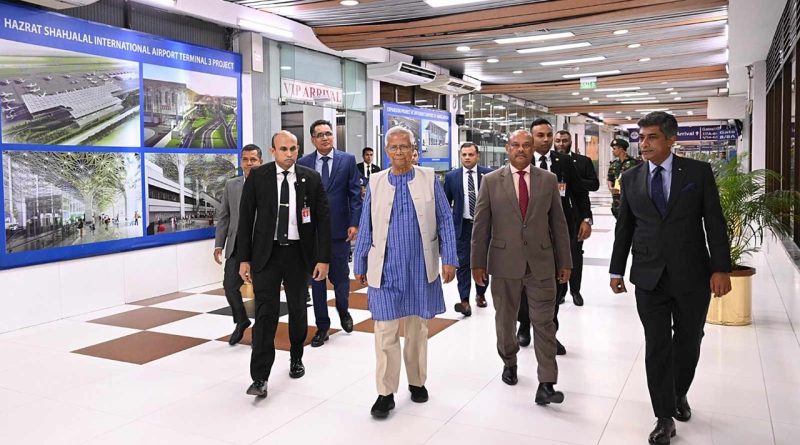 যুক্তরাজ্যের উদ্দেশে দেশ ছাড়লেন প্রধান উপদেষ্টা